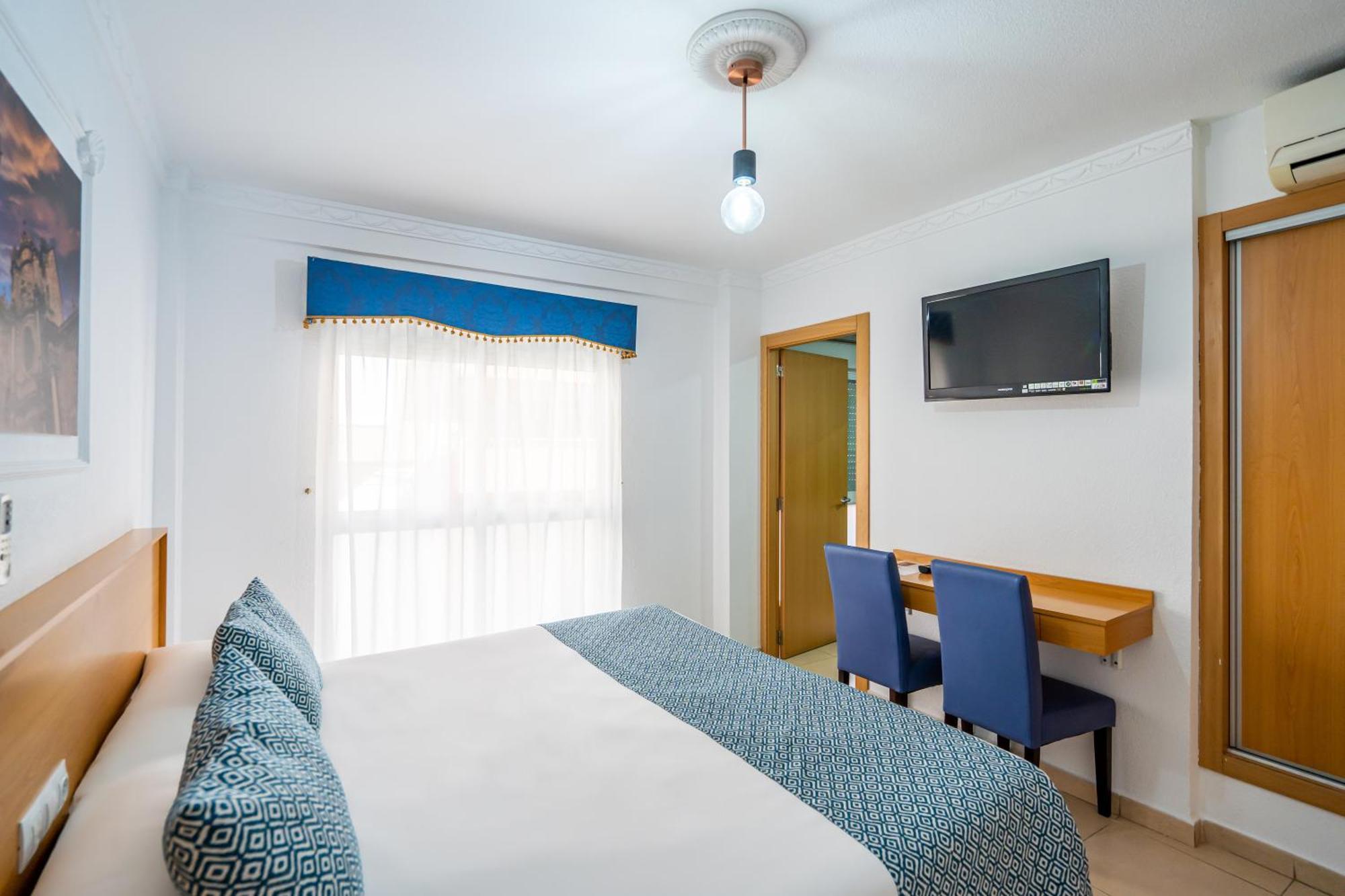 Residencial Rr Pensión Valencia